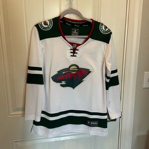 Official women’s Minnesota wild hockey jersey